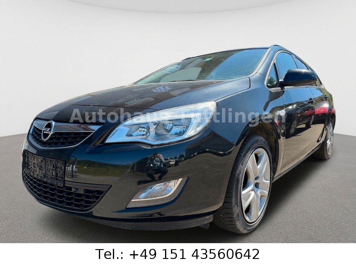 Opel Astra J Sports Tourer*Beschädigt*