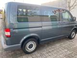 Volkswagen T5 Transporter 8 Sitzer inkl. Trenngitter