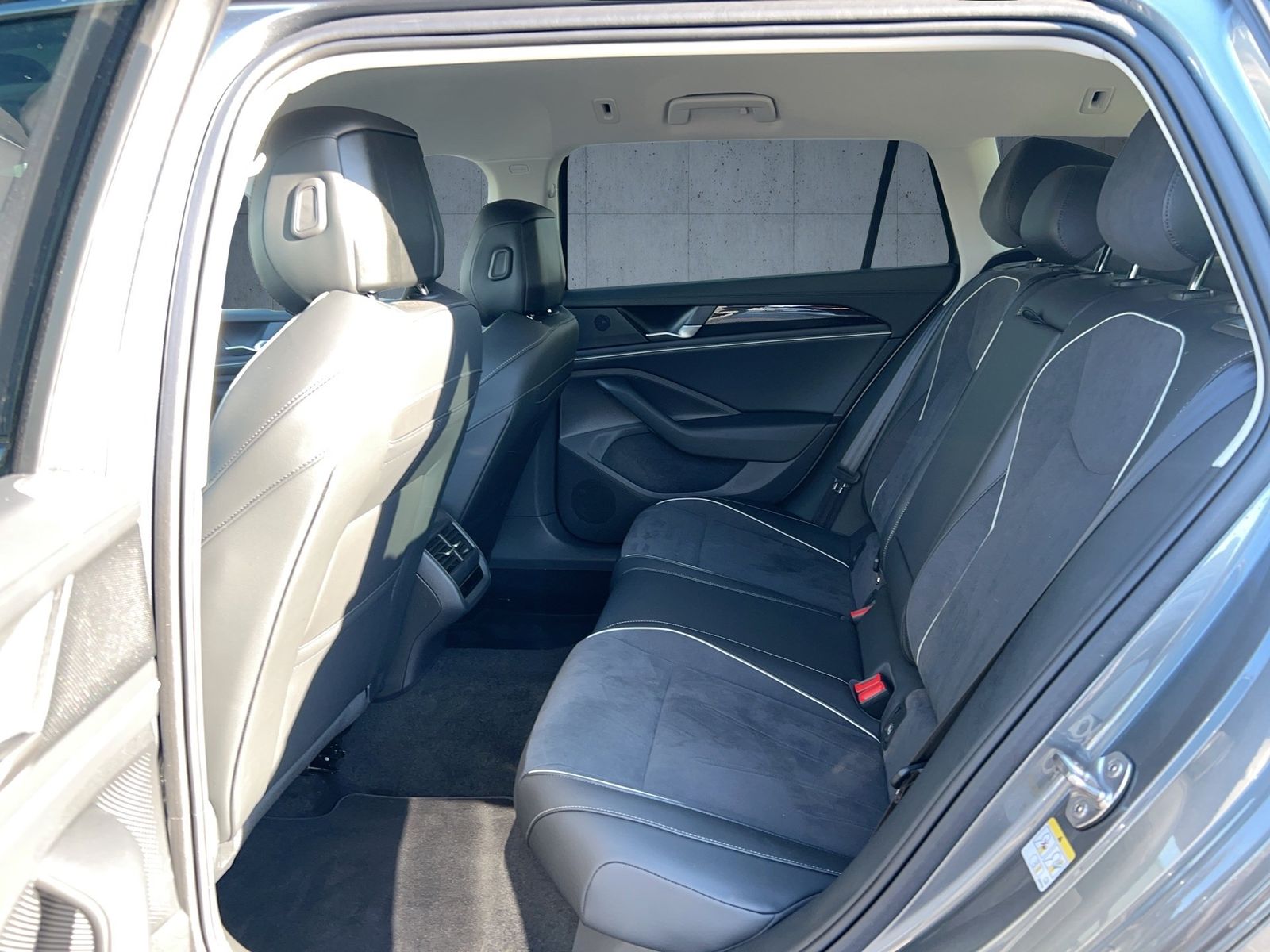 Volkswagen Passat Variant - Bild 11