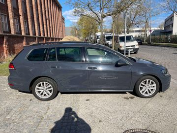 Volkswagen Golf - 5