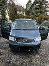 Volkswagen T5 Multivan 3.2  - Volkswagen T5 Multivan mit Benzin-Antrieb: 3.2