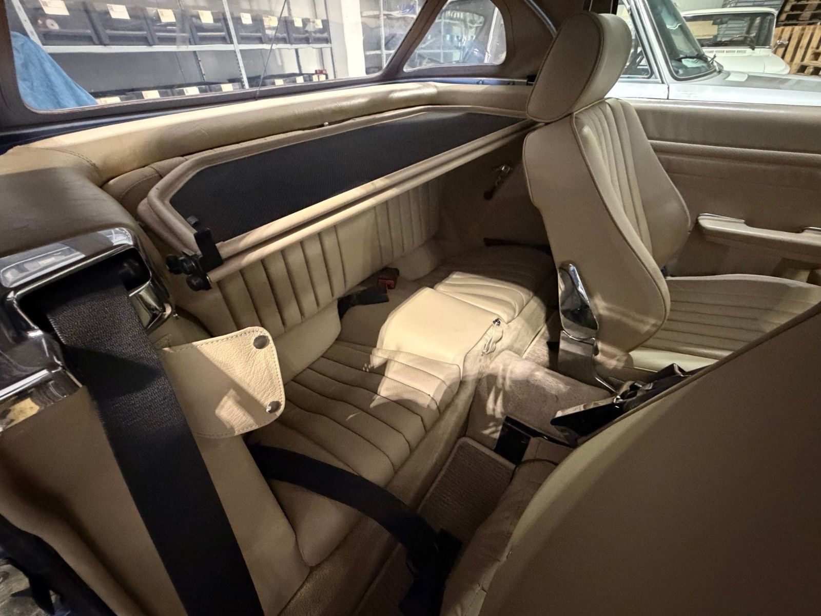 Fahrzeugabbildung Mercedes-Benz SL 300
