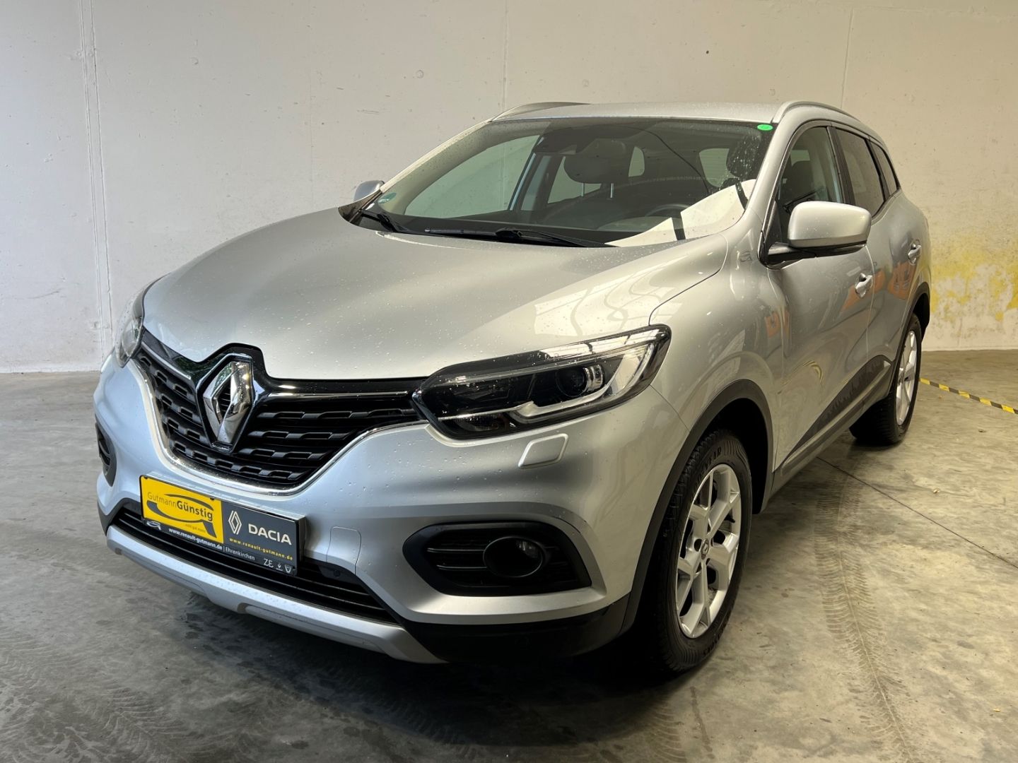 Fahrzeugabbildung Renault Kadjar Limited 1.3 TCe 140 EU6d-T Navi Apple Car