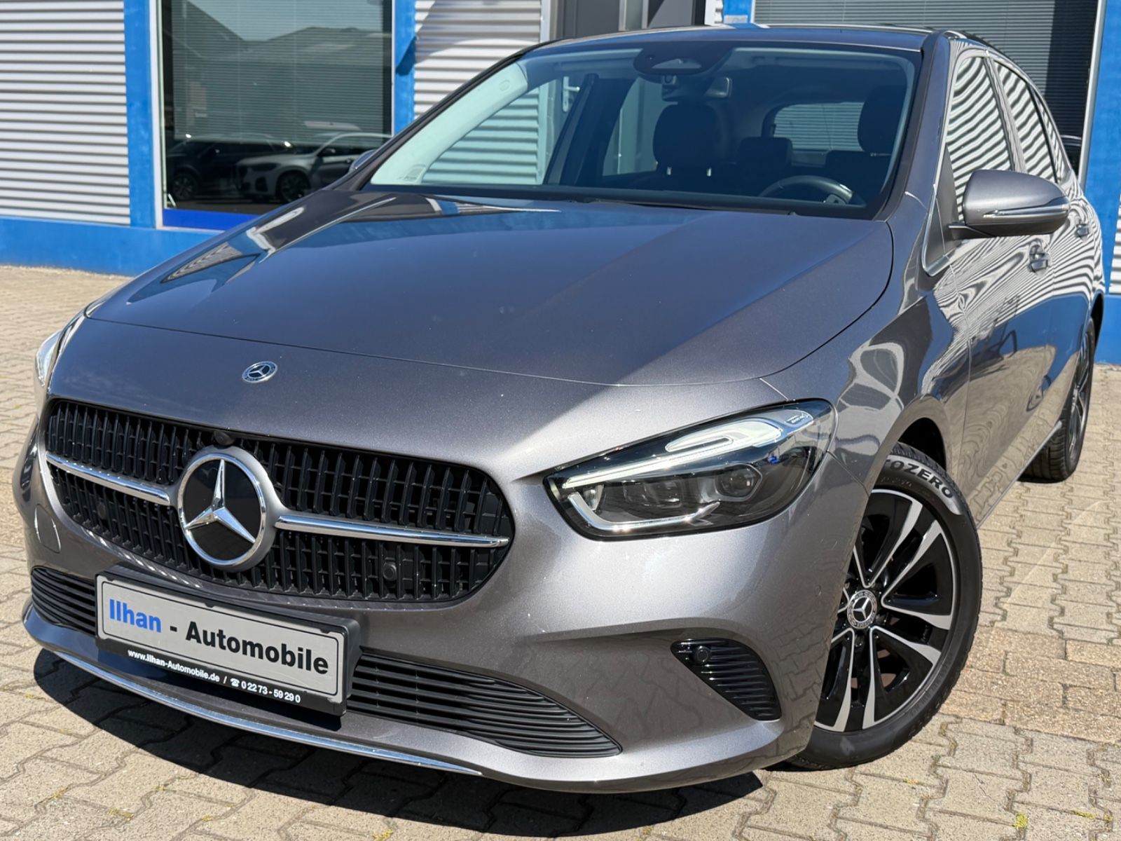 MERCEDES-BENZ B 180d*LED*T-LEDER*ACC*SPUR*NAV*PDC*WIDE*TEMPO*