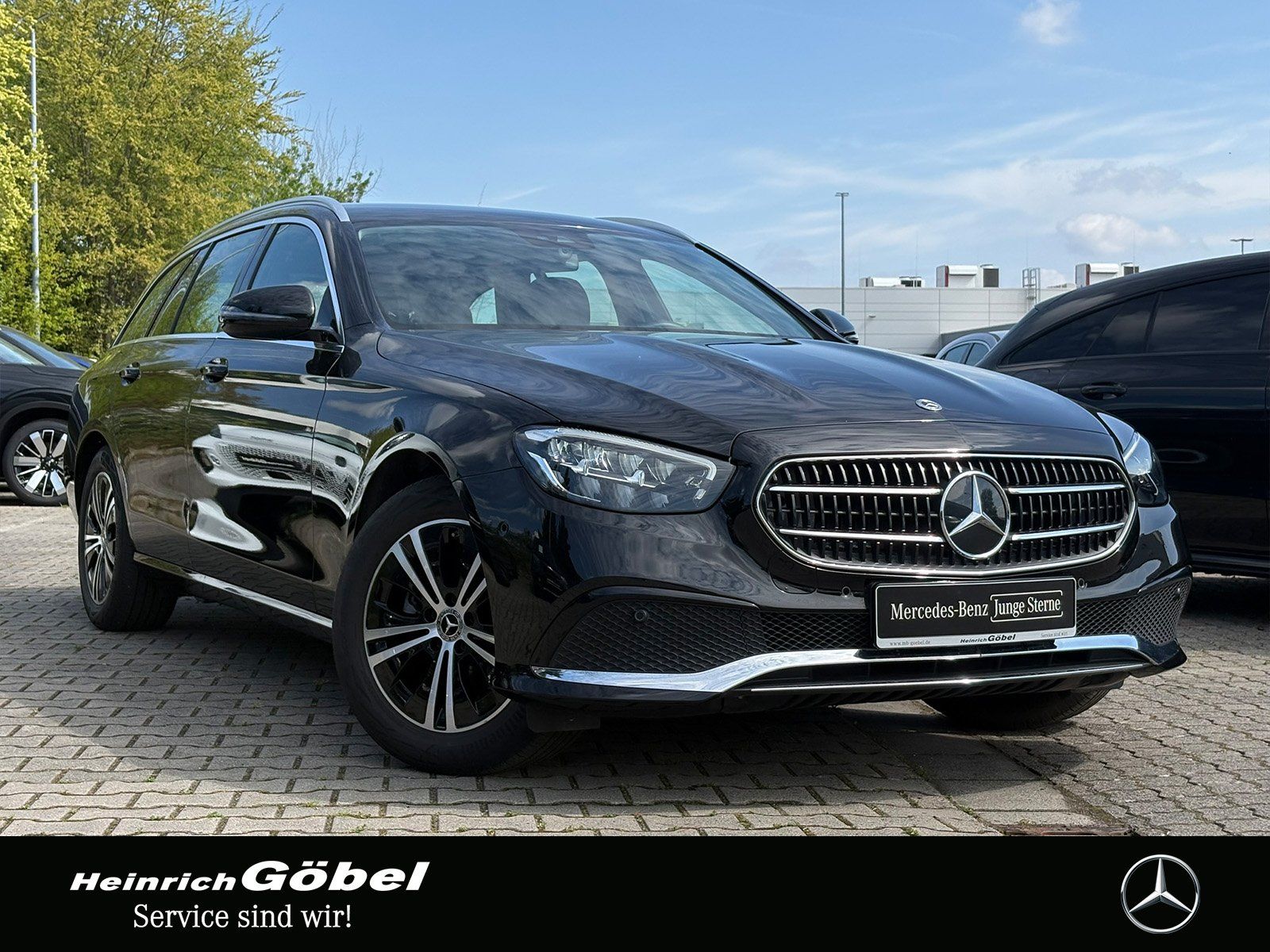 Fahrzeugabbildung Mercedes-Benz E 220 T d AVANTGARDE*CARPLAY*TOTWINKEL*AMBIENTE