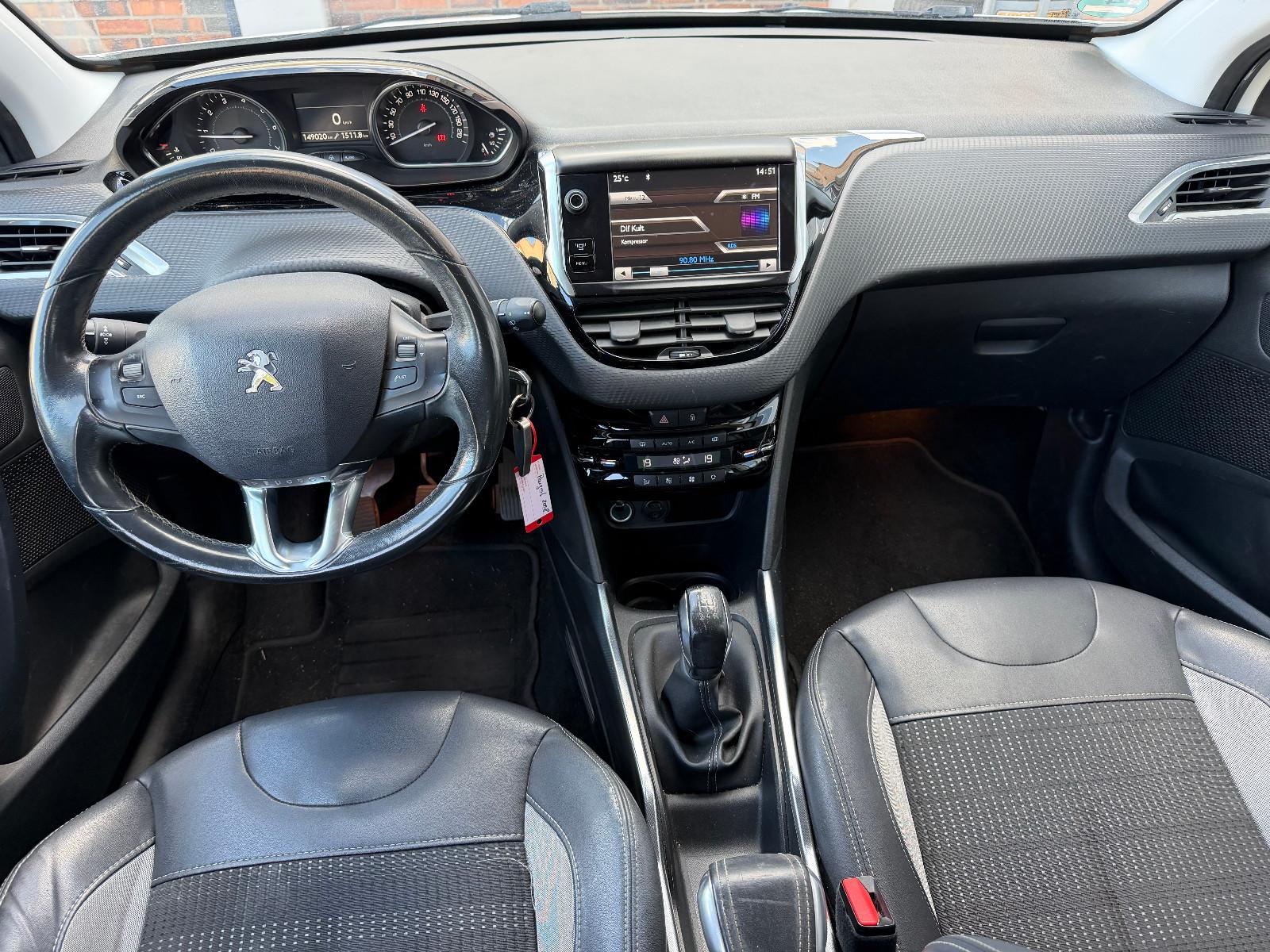 Peugeot 2008 Allure,Shz,PDC,Klimaautomatik