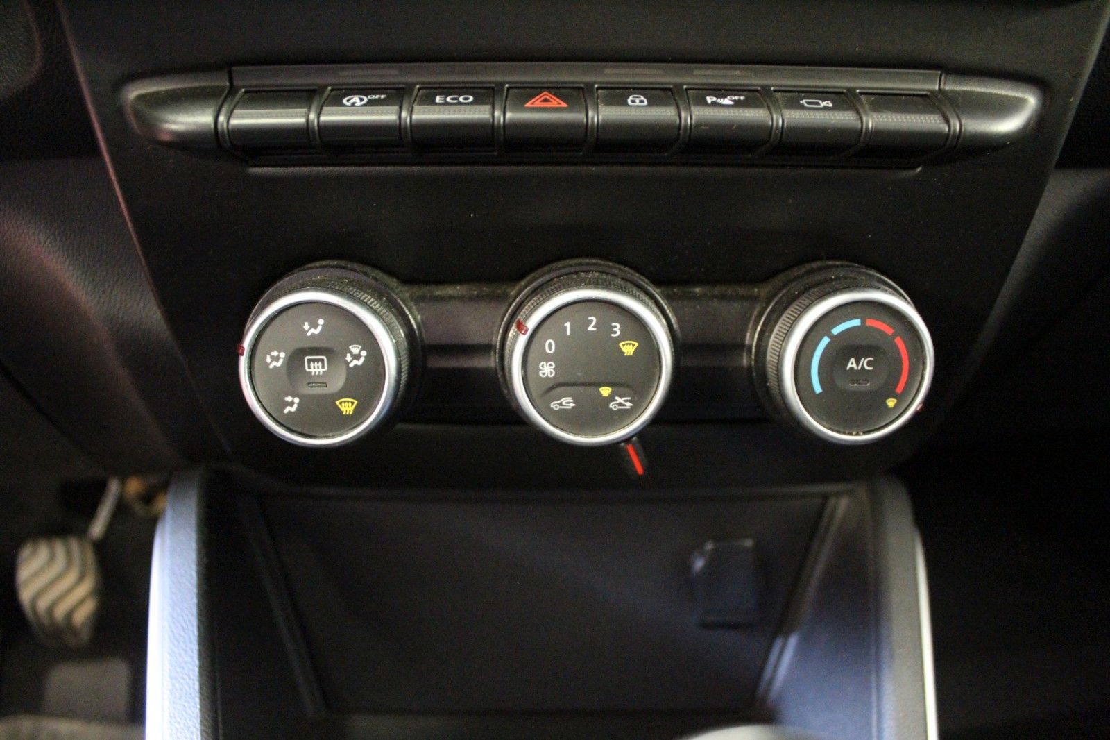 Fahrzeugabbildung Dacia Duster TCE 125 Prestige AHK*Leder *Navi