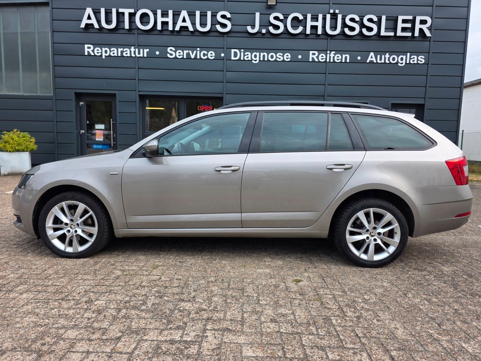 Skoda Octavia - 1