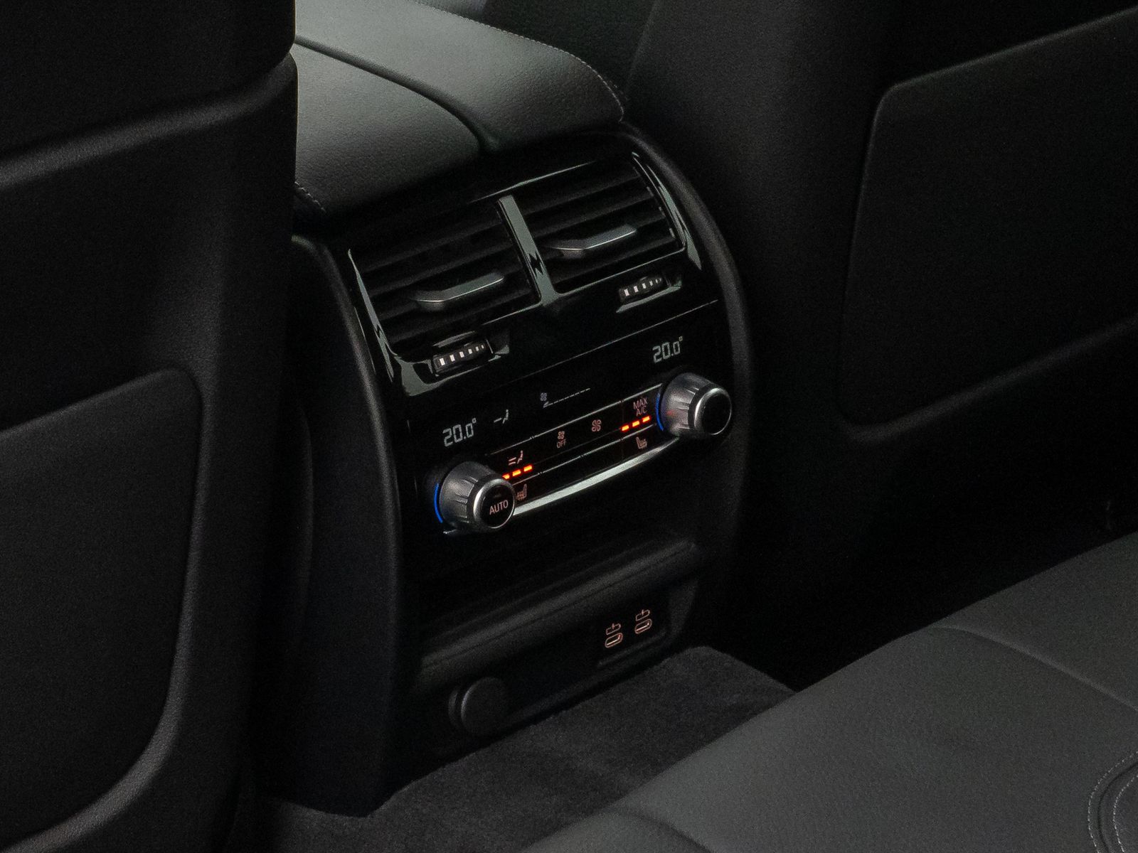 Fahrzeugabbildung BMW 530d xD SportLine 360°HUD DAB H/K 4xKlima Komfor