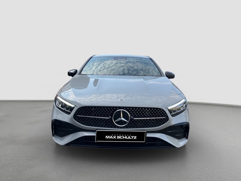 Fahrzeugabbildung Mercedes-Benz A 200 AMG*NIGHT*AHK*TOTW*KAM*LENKR-HEIZUNG