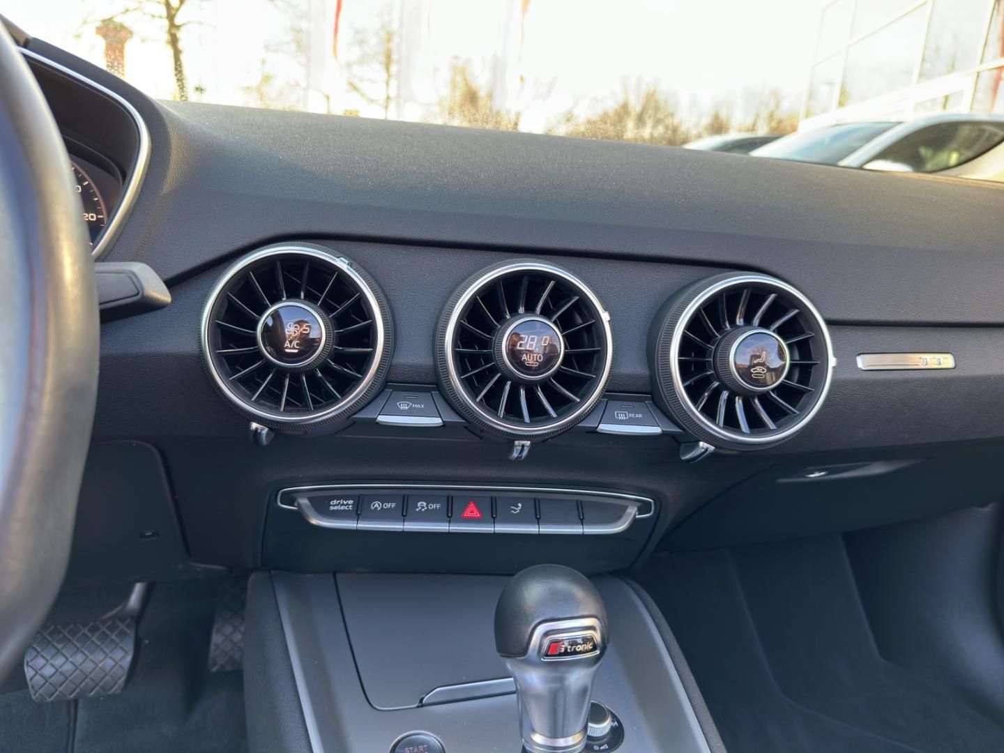 Fahrzeugabbildung Audi TT Roadster 40 TFSI s-tronic