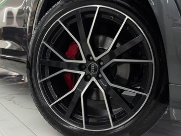 Audi Q8 - 6