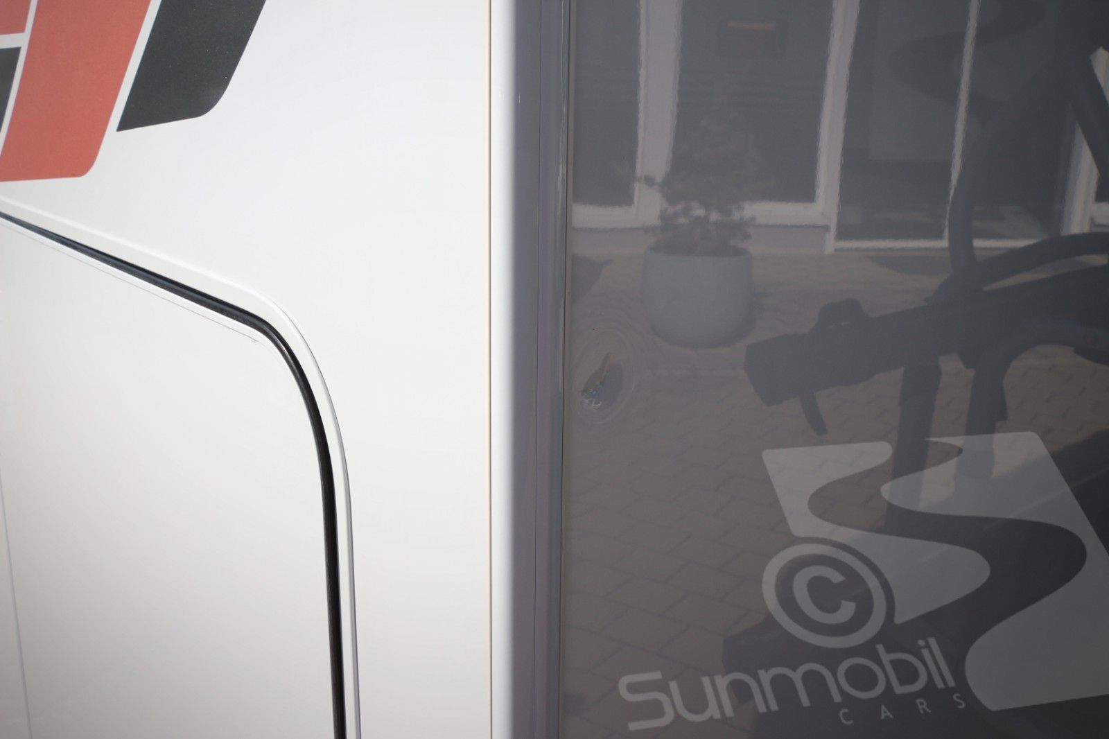 Fahrzeugabbildung Weinsberg CaraCompact MB 640 MEG Pepper Automatik 170 PS