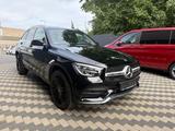 Mercedes-Benz GLC 300 de 4Matic AMG Navi Leder AHK LED off Roa - Mercedes-Benz GLC 300 Hybrid (Diesel/Elektro)