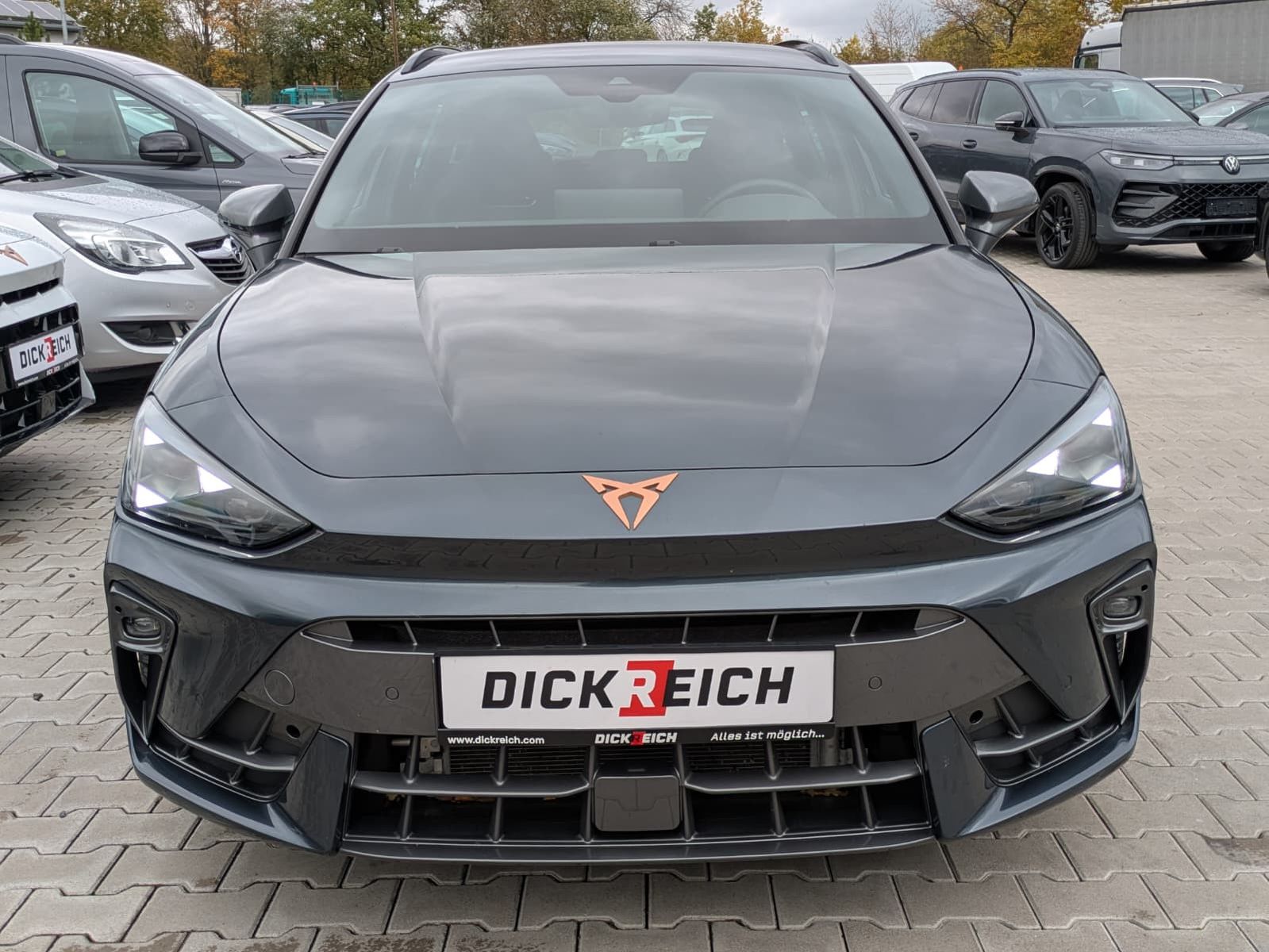 Fahrzeugabbildung CUPRA Leon 1.5 eTSI EDGE MATRIX*ACC*KAM*18"5JGARANTIE