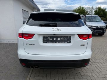 Jaguar F-Pace - 7