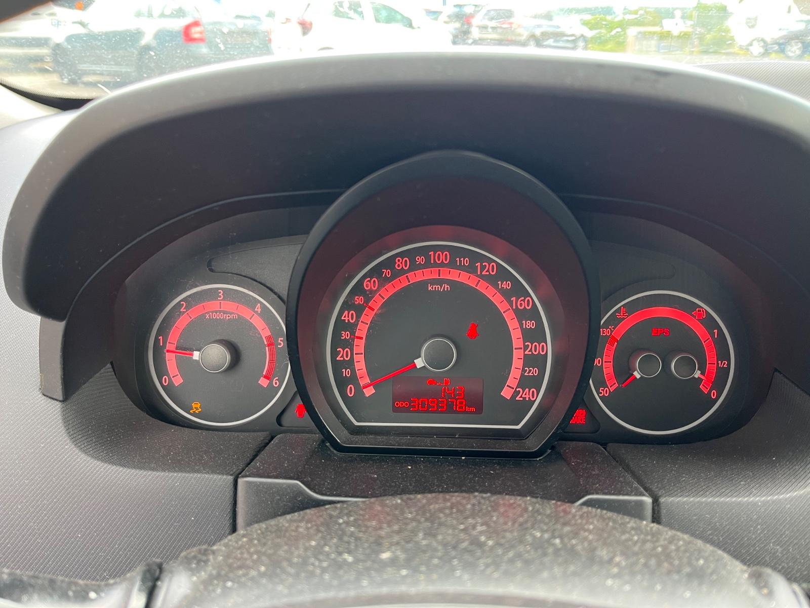 Kia cee'd 2010 — photo 16