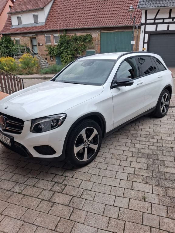 Image of Mercedes-Benz GLC 350