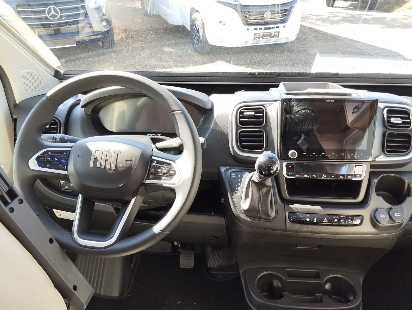 Fahrzeugabbildung Eura Mobil Profila T PT 720 EF MondialPakete 180PSAutomatik