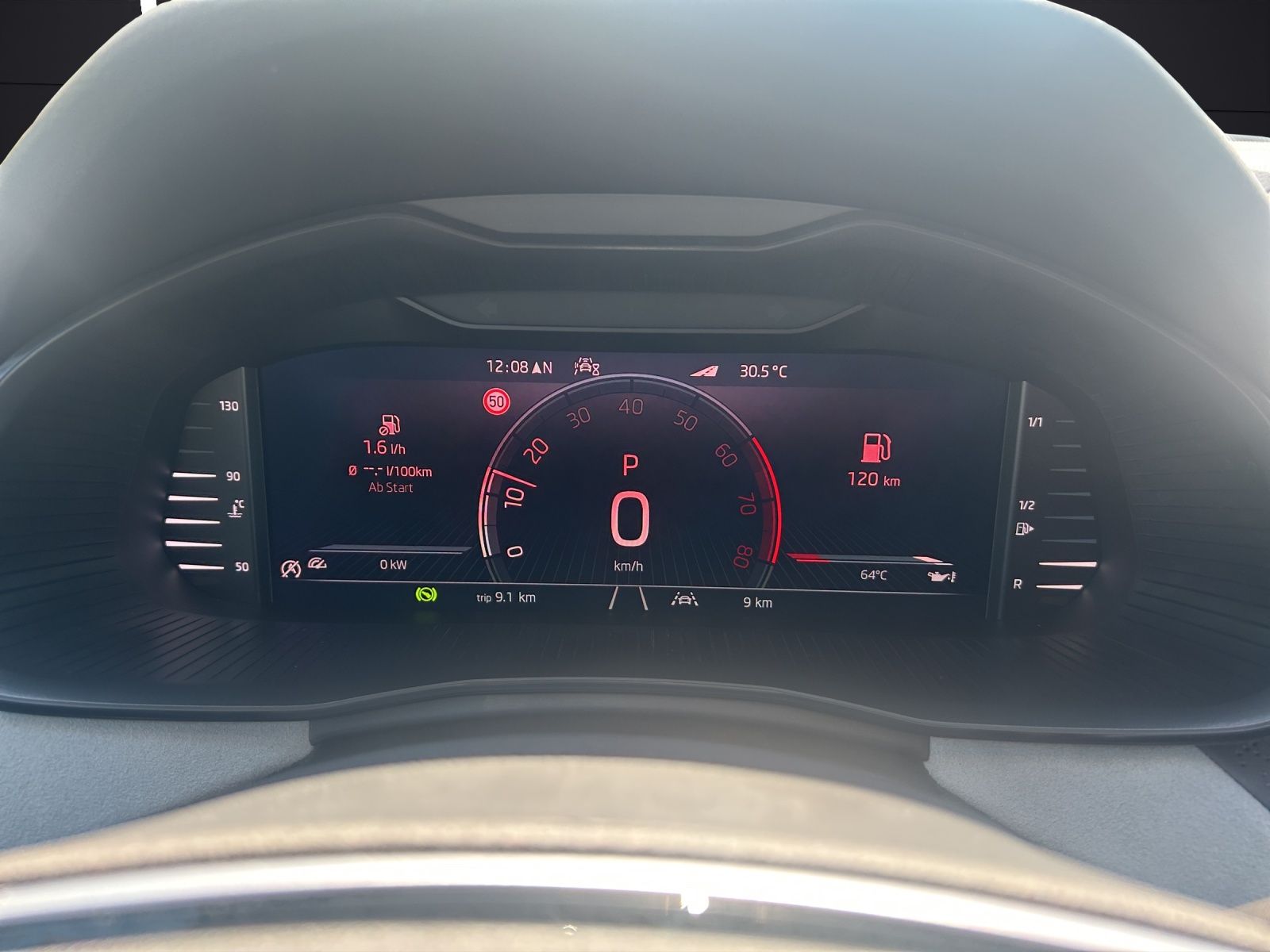 Fahrzeugabbildung SKODA Kamiq 1.0 TSI Selection DSG MATRIX AHZV