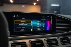 MERCEDES-BENZ GLE 63 S AMG*AHK*HU*PANO*360*SPORT-AUSPUFF*BURM* MERCEDES-BENZ GLE 63 S AMG*AHK*HU*PANO*360*SPORT-AUSPUFF*BURM*