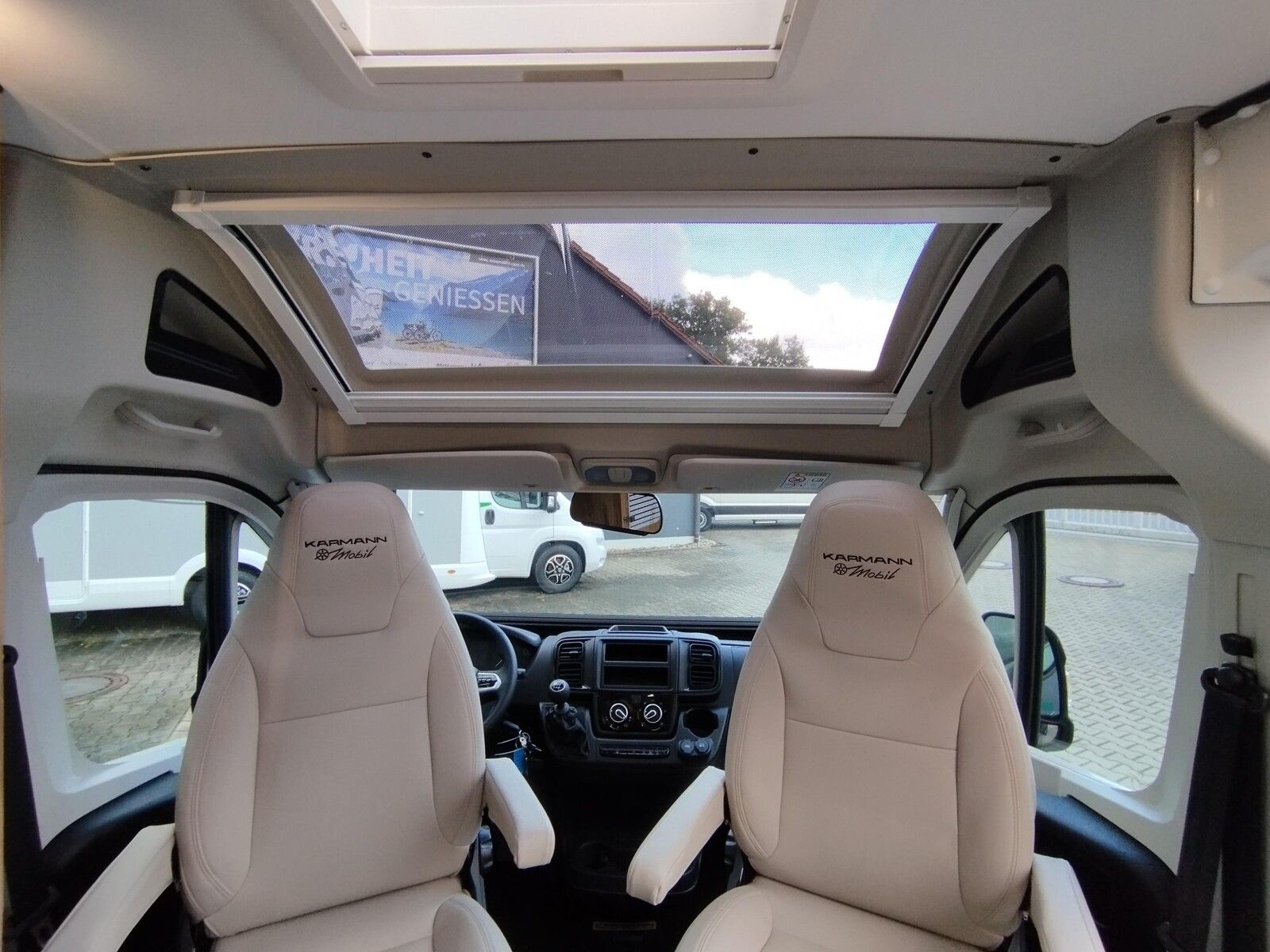 Fahrzeugabbildung Karmann Dexter DE 600 Concept Paket