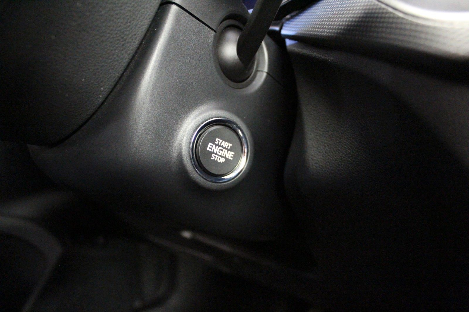 Fahrzeugabbildung SKODA Kamiq 1.0 TSI 85kW Ambition *Winterräder Alu*