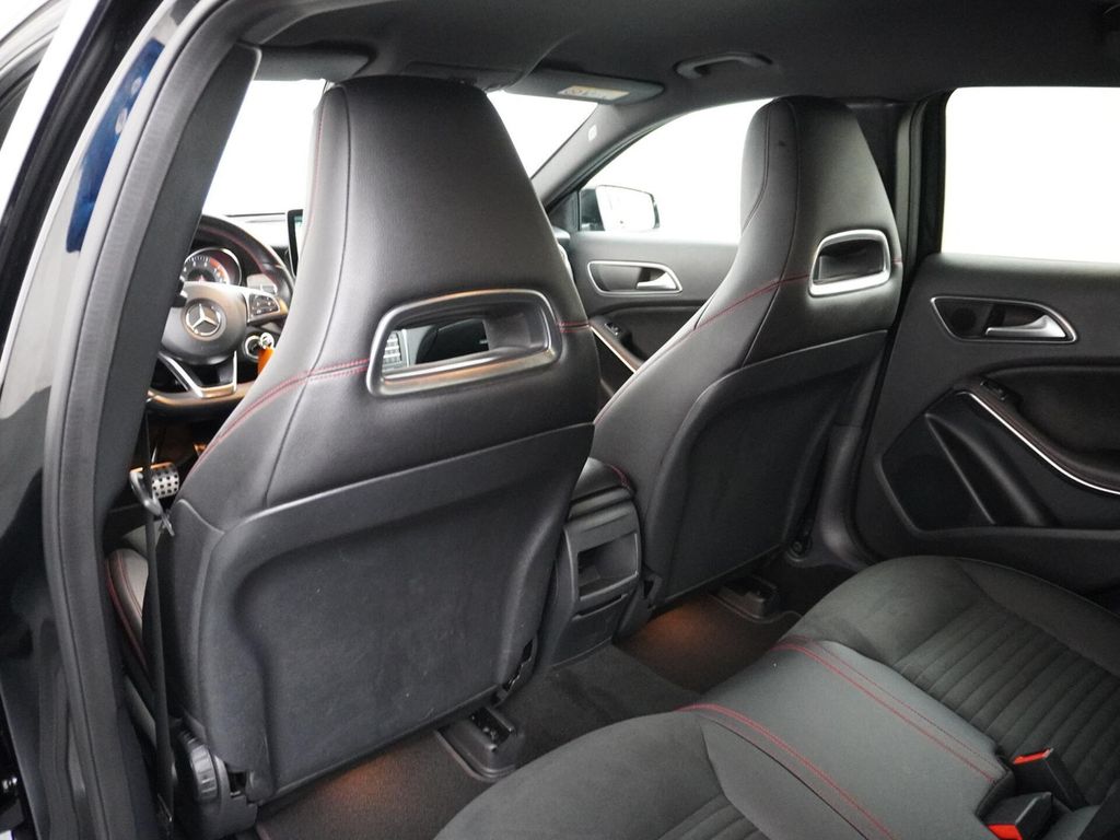 Mercedes-Benz GLA 180 AMG Night Edition Plus AMG Styling autom