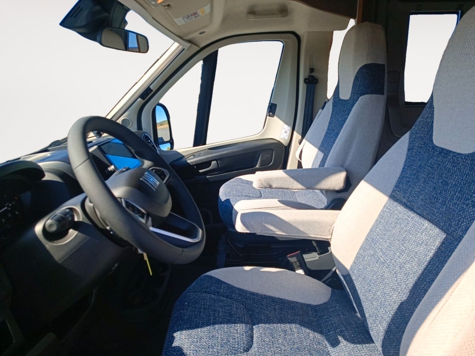 Fahrzeugabbildung Weinsberg CaraSuite 650 MEG*Automatik*LED*ACC