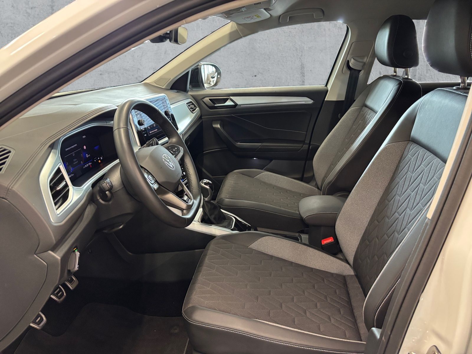 Volkswagen T-Roc - Bild 12