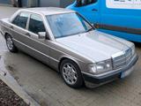 Mercedes-Benz Mercedes Benz 190, w201, 2,6, Automat, Kli... - Mercedes-Benz 190 mit Benzin-Antrieb: Limousine, mit Klimaanlage, 2.6