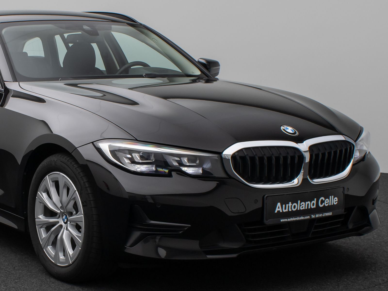 Fahrzeugabbildung BMW 320d HUD DAB Stop&Go Komfort Alarm AHK PDC Sport