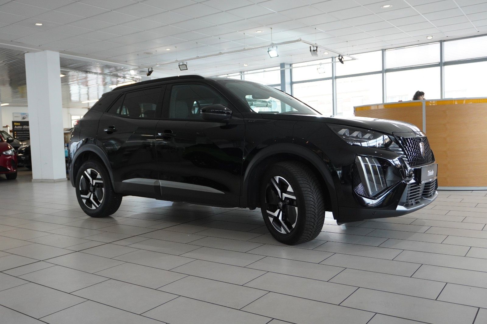 Fahrzeugabbildung Peugeot 2008 1.2 HYBRID GT E-DSC NAVI/LED/KAMERA/SPORT