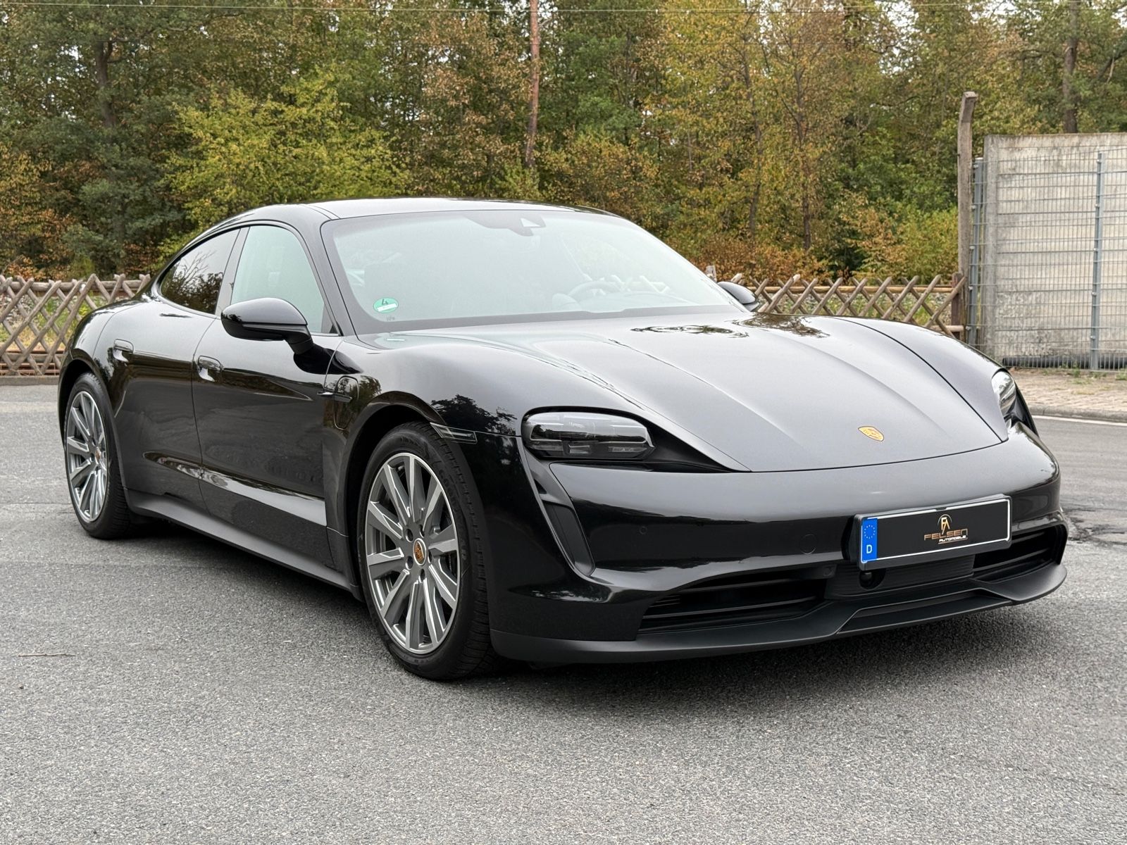 Porsche Taycan*476PS*93KWH*PANO*HEAD-UP*PDLS+*LUFT*