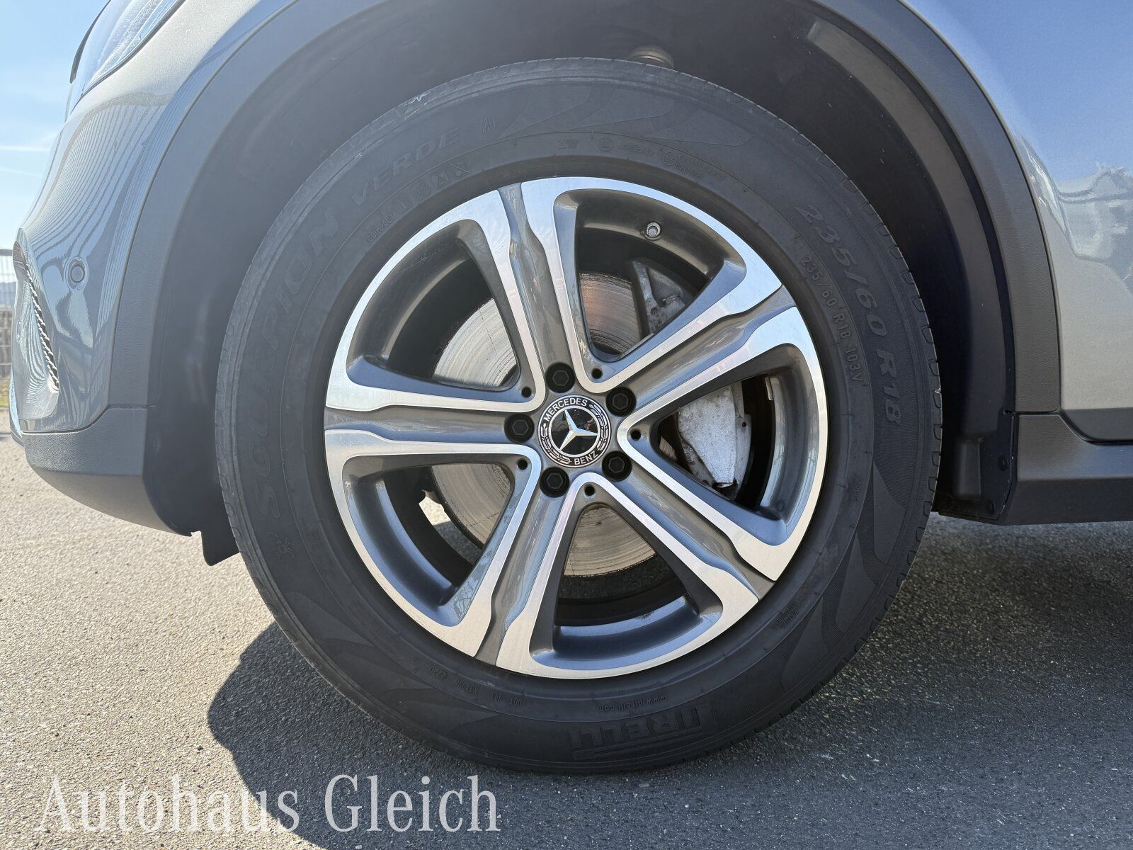 Fahrzeugabbildung Mercedes-Benz GLC 300 d 4Matic (EURO 6d) EXCLUSIVE Interieur