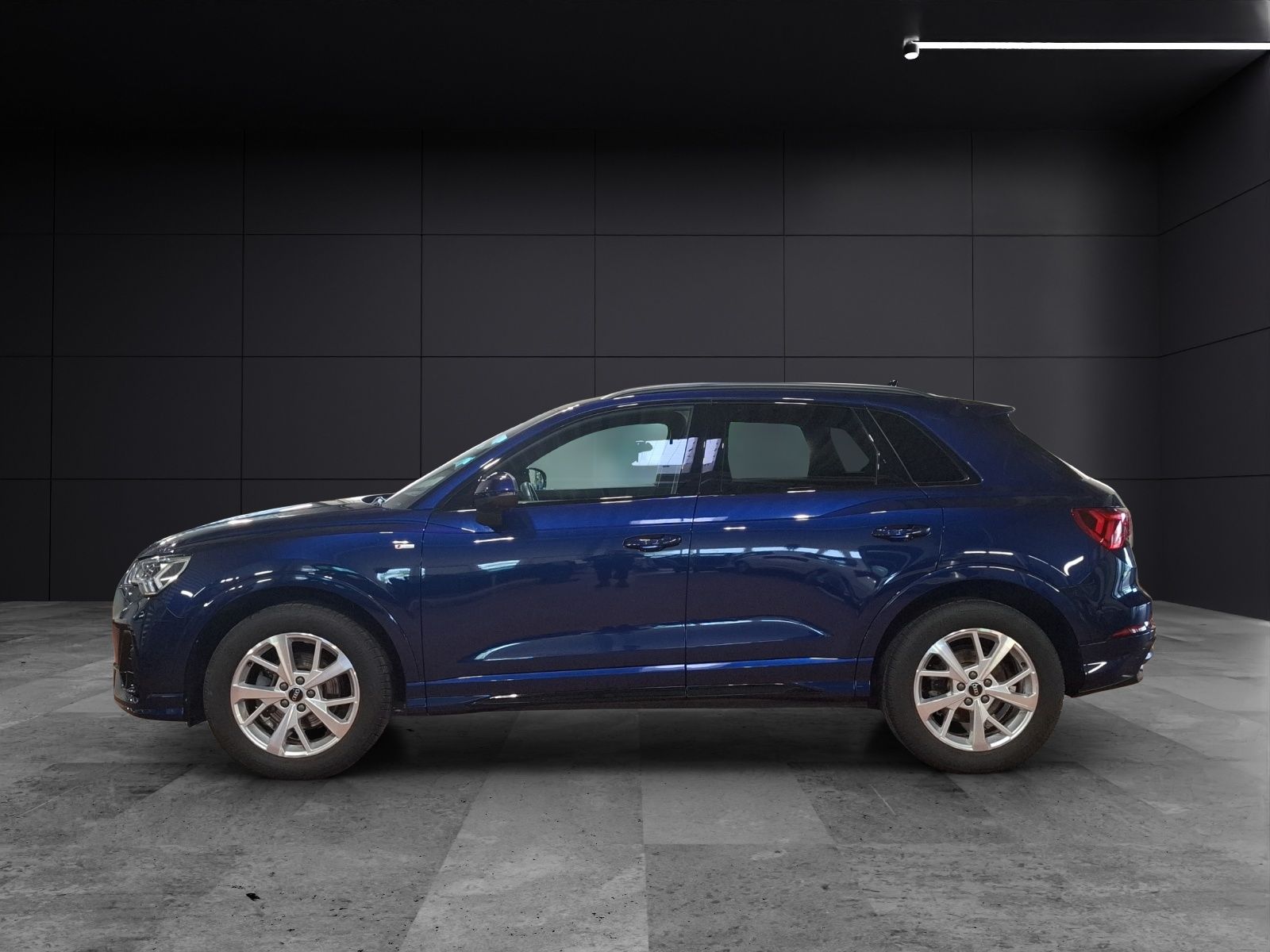 Fahrzeugabbildung Audi Q3 35 TFSI S-line S-tronic LED AVC APP ACC PDC S