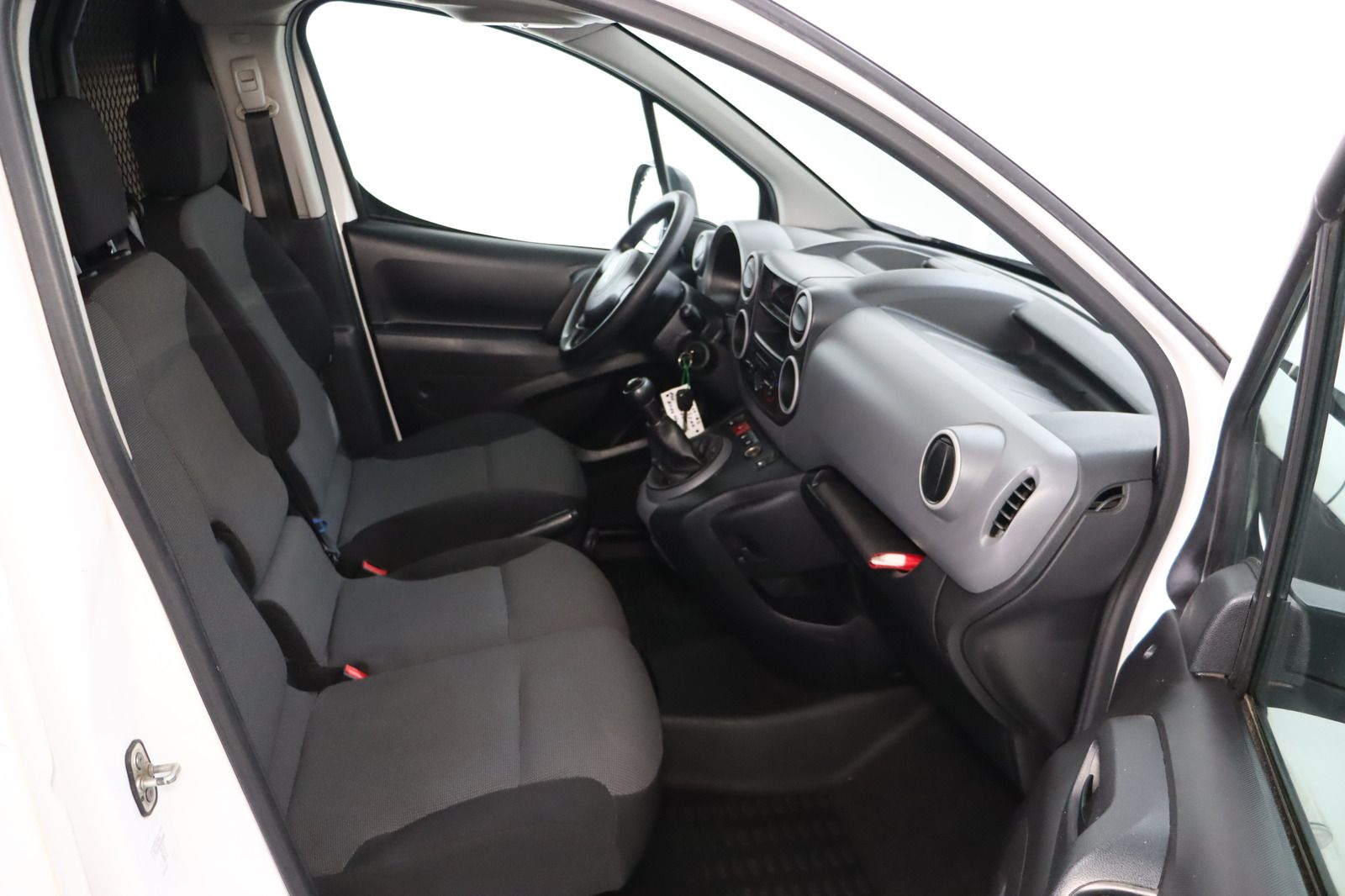 Fahrzeugabbildung Citroën Berlingo Kasten Business HDI 75