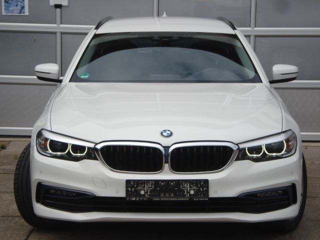 BMW 520dA Touring Sport Line Leder Navi LED PDC