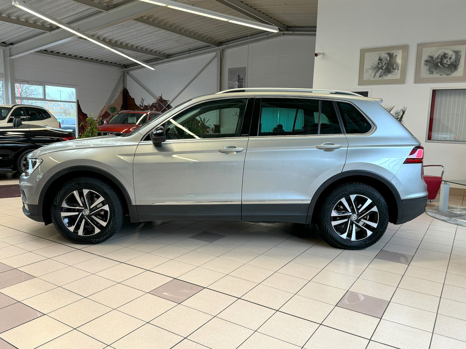 Fahrzeugabbildung Volkswagen Tiguan 1.5 TSI DSG IQ /Navi/Shz/Spur/ACC/VZE/Ahk