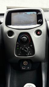 Toyota Aygo (X) 1,0-l-VVT-i x-play touch x-play touch - Toyota: Kleinwagen, 1.0