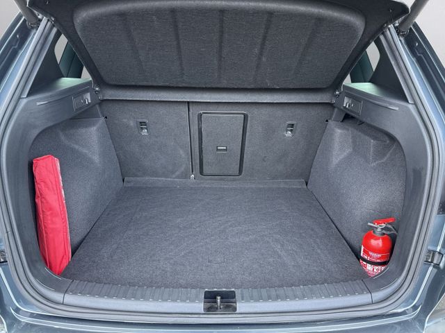 Ateca 4D*AHK+NAVI+PANODACH+360KAM.+PDC+ALCANTARA