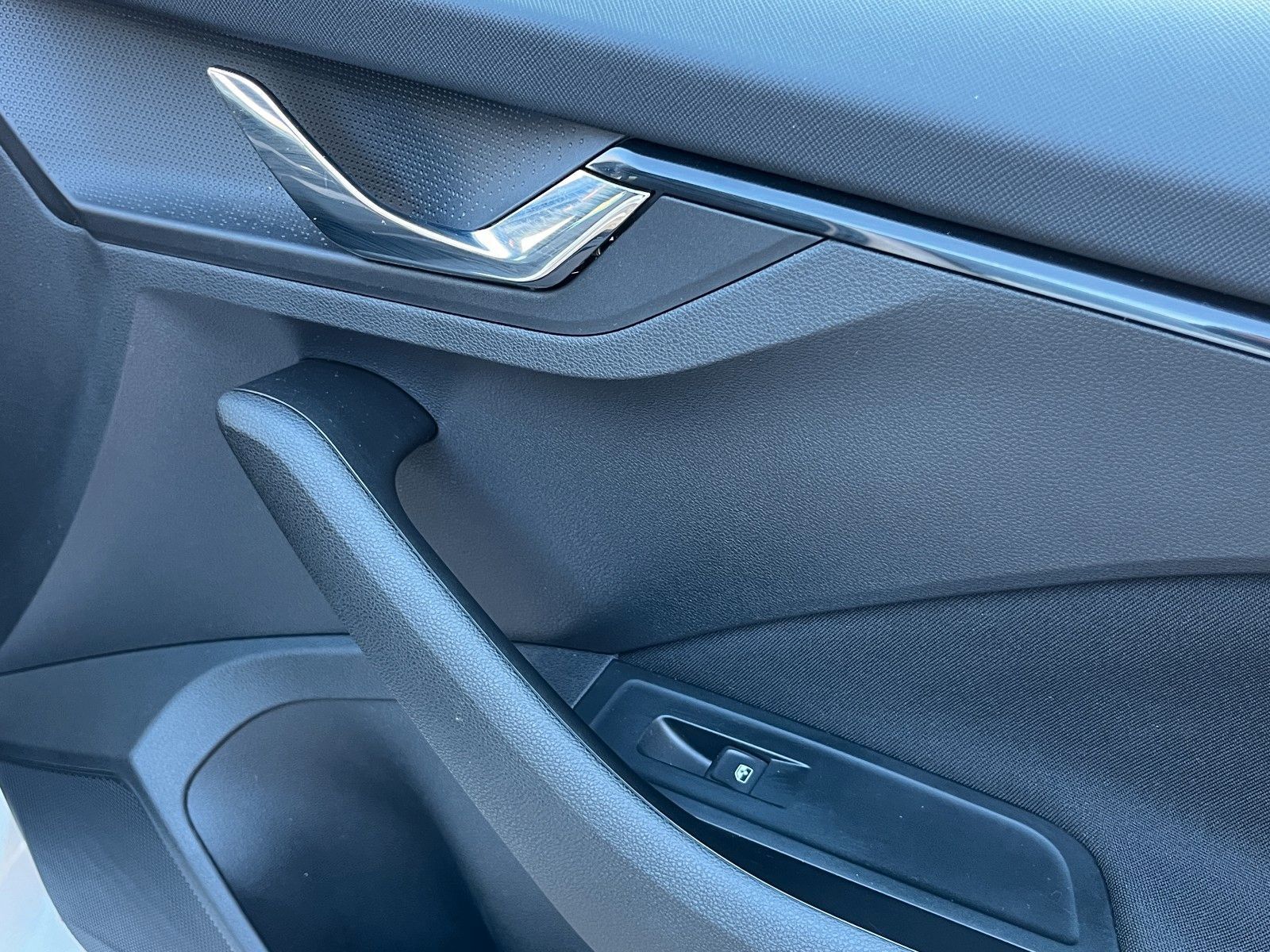 Fahrzeugabbildung SKODA Kamiq 1.0TSI DSG*ViCo*Kamera*PDC*SmartLink*