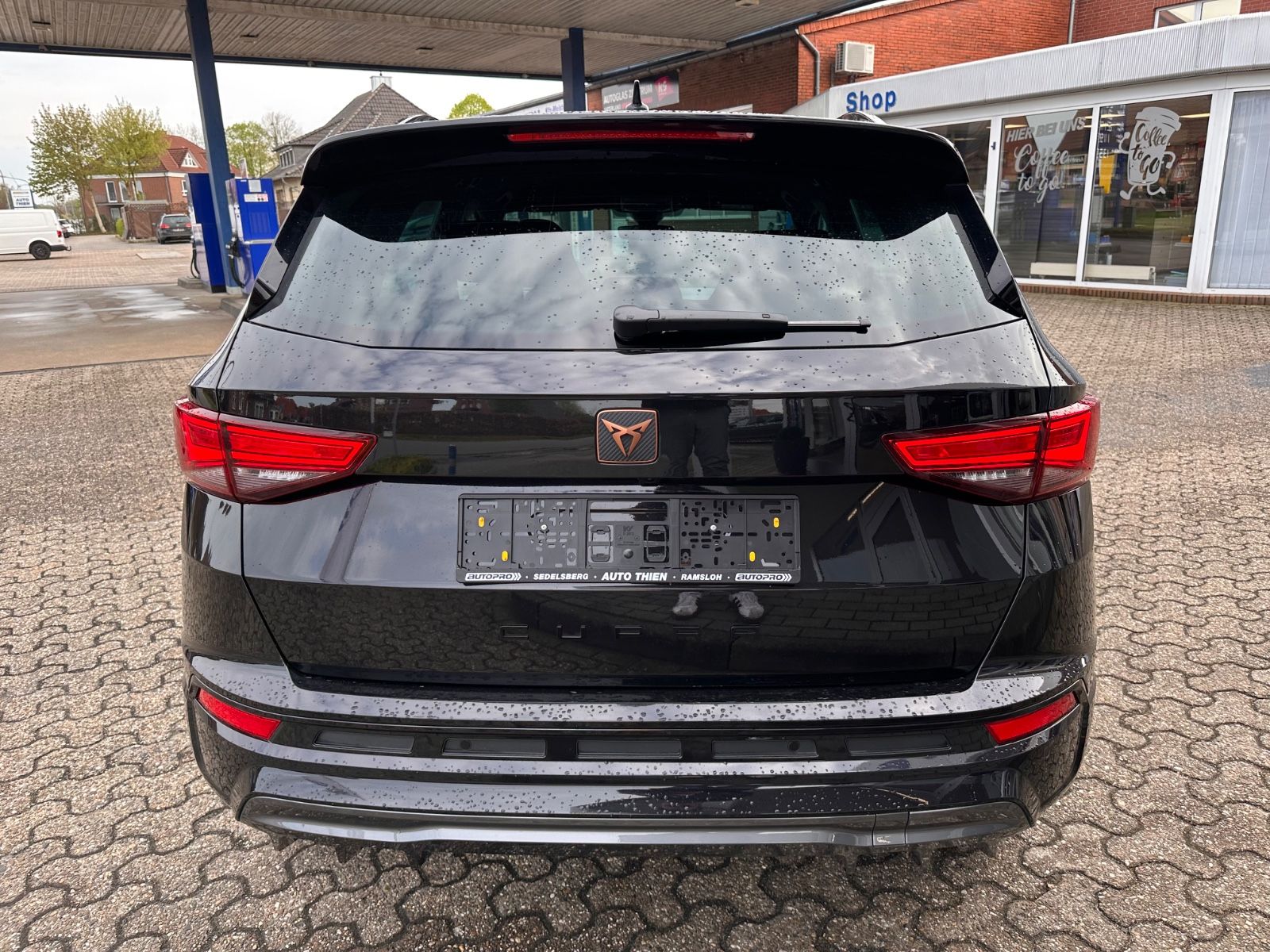 Fahrzeugabbildung CUPRA Ateca 1.5 TSI DSG ACC/Navi/SHZG/eHeck/LED/Travel