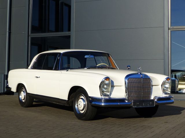 Mercedes-Benz 220 SE Coupe W 111