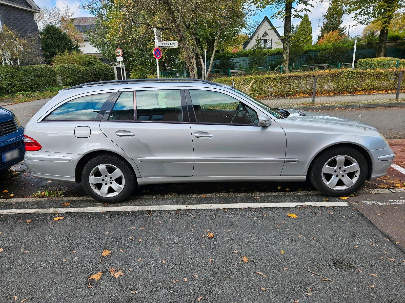 Mercedes-Benz E220 2005 — photo 5