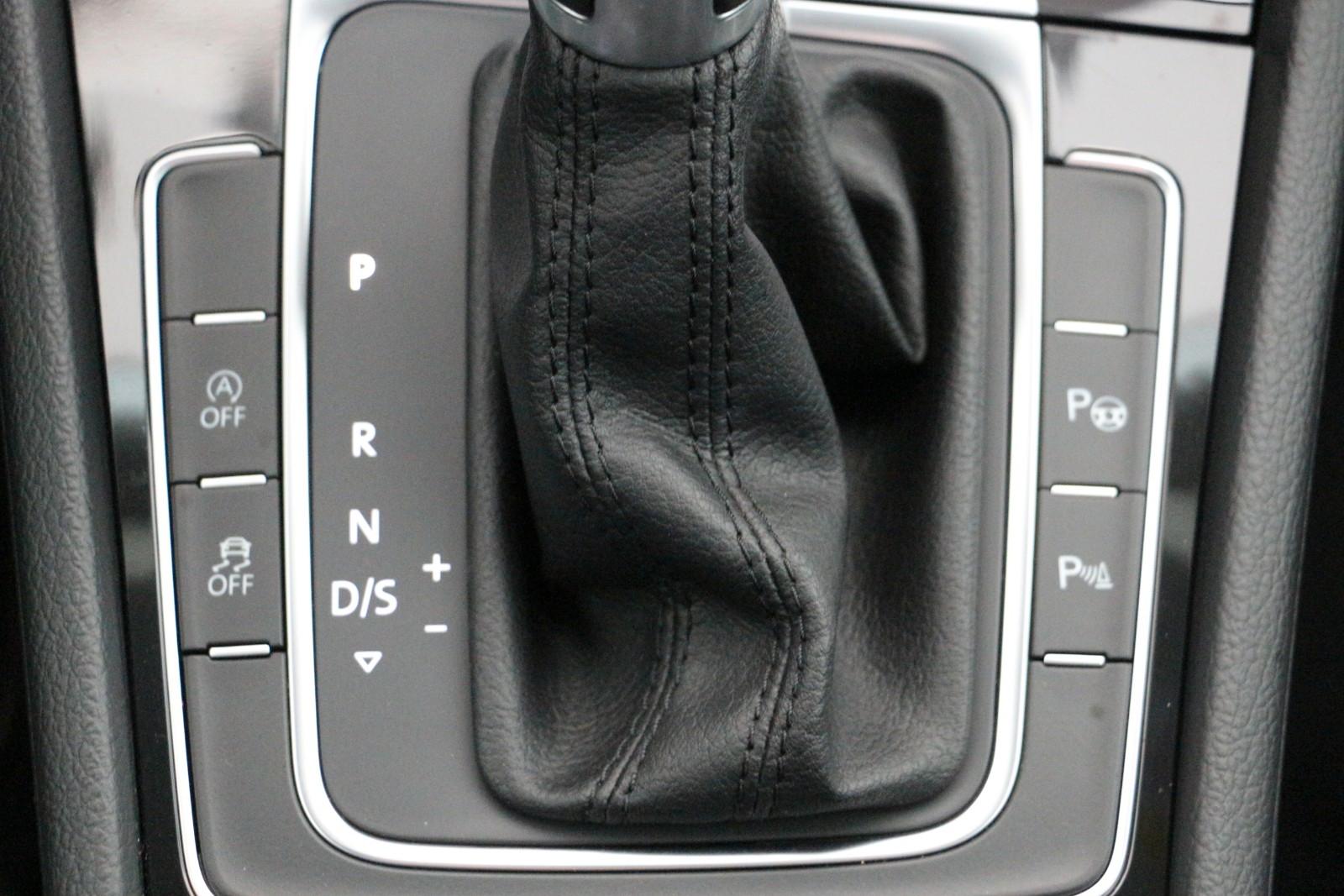 Volkswagen Golf VII Variant Sound 4Motion, Navi, LED, Cam.