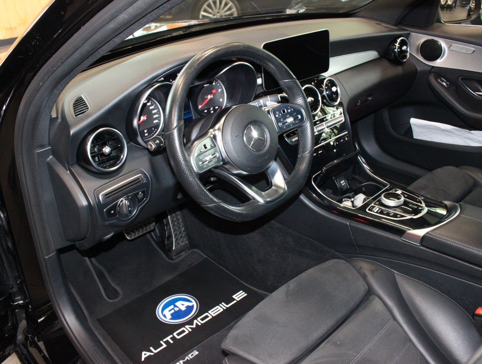 Fahrzeugabbildung Mercedes-Benz C 200 d AMG-Line*Kamera*Navi*2.Hand