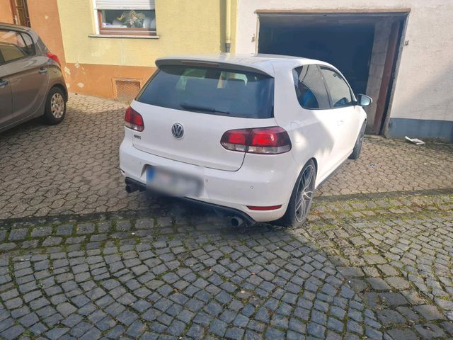 Volkswagen GOLF GTI 6