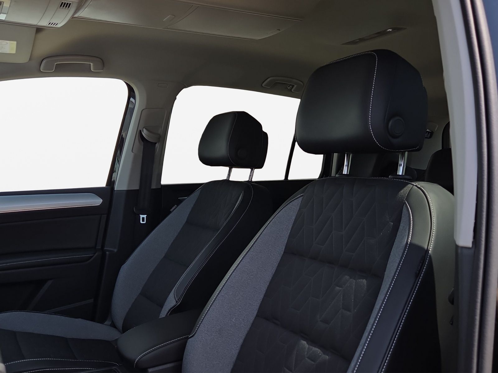 Volkswagen Touran - Bild 13
