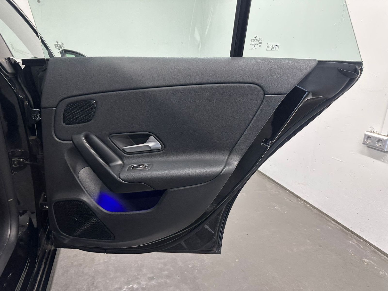 Fahrzeugabbildung Mercedes-Benz CLA 200 SB *KAMERA*AMBILIGHT*PANO*KEYLESS*LED